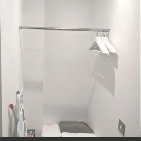 Apartment - Offline Bookings On 079-504-13594 Bradford (West Yorkshire)