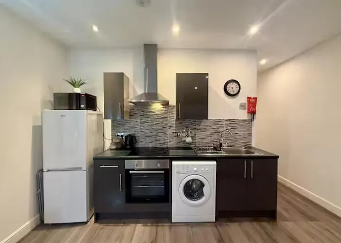 - Offline Bookings On 079-504-13594 * Μπράντφορντ